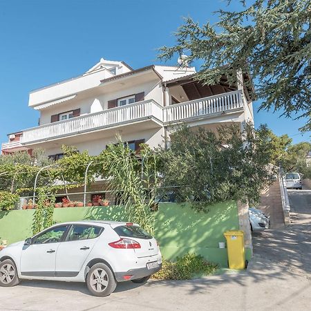 Apartments Snjezana Тисно Экстерьер фото