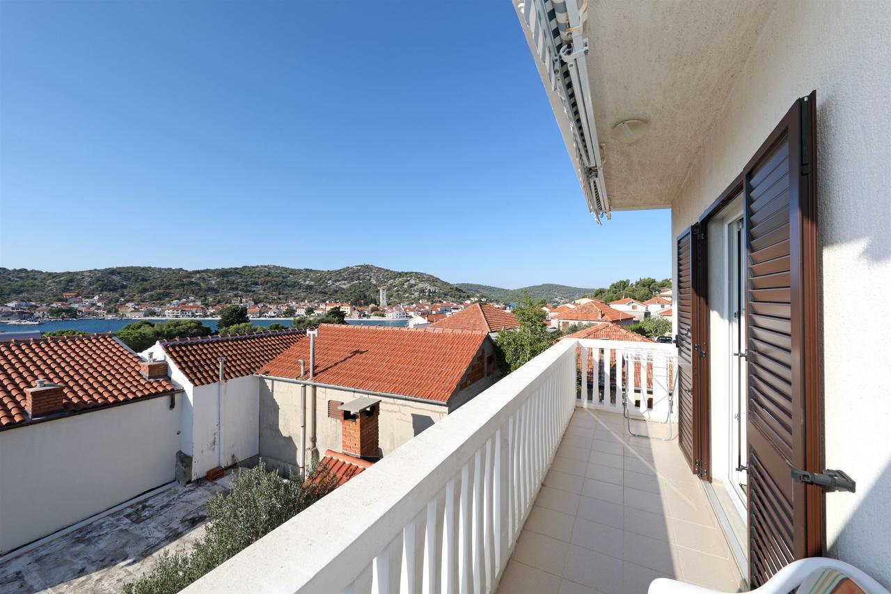 Apartments Snjezana Тисно Экстерьер фото