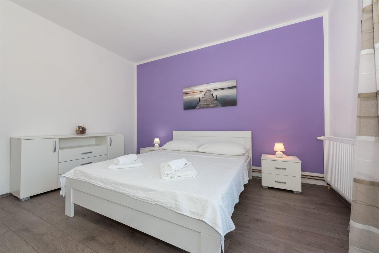 Apartments Snjezana Тисно Экстерьер фото
