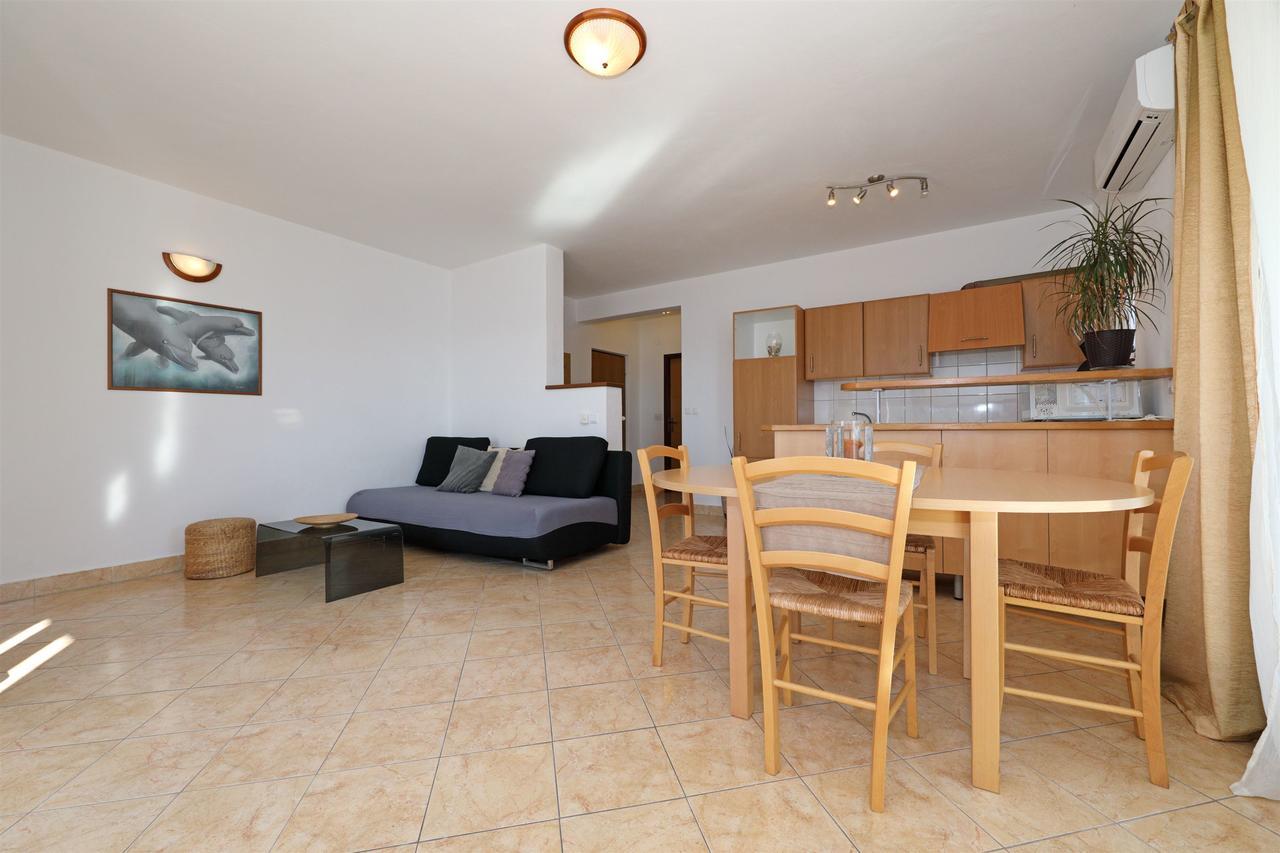 Apartments Snjezana Тисно Экстерьер фото