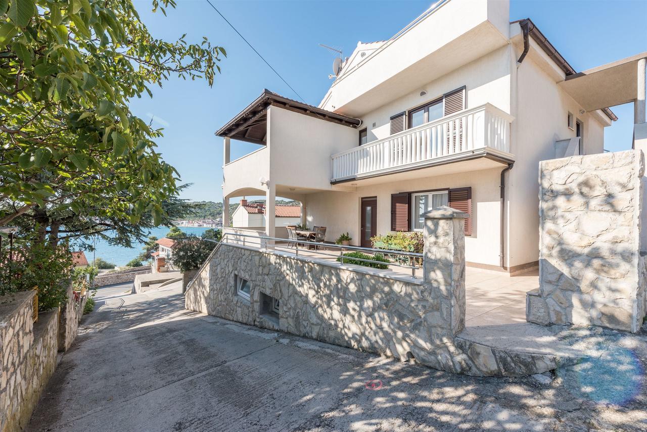 Apartments Snjezana Тисно Экстерьер фото